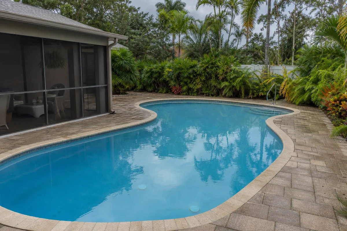 Lakeland pool and deck condition influenced by Florida heat and ground movement